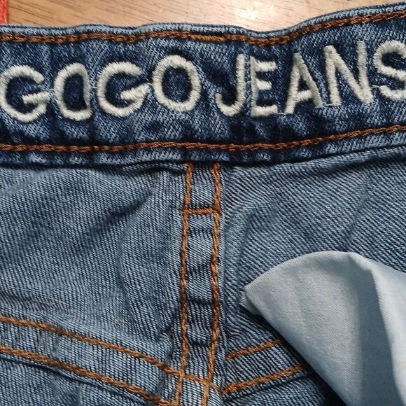 Gogo distressed curvy mom jeans   Sz 11 Juniors EUC - Picture 7 of 8